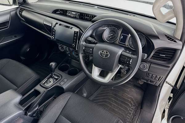 2024 Toyota HILUX SR GUN126R 4X4