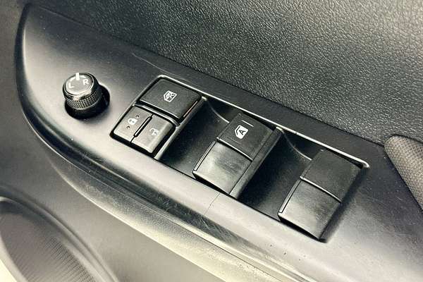 2020 Toyota HILUX SR (4x4) GUN126R MY19 UPGRADE 4X4