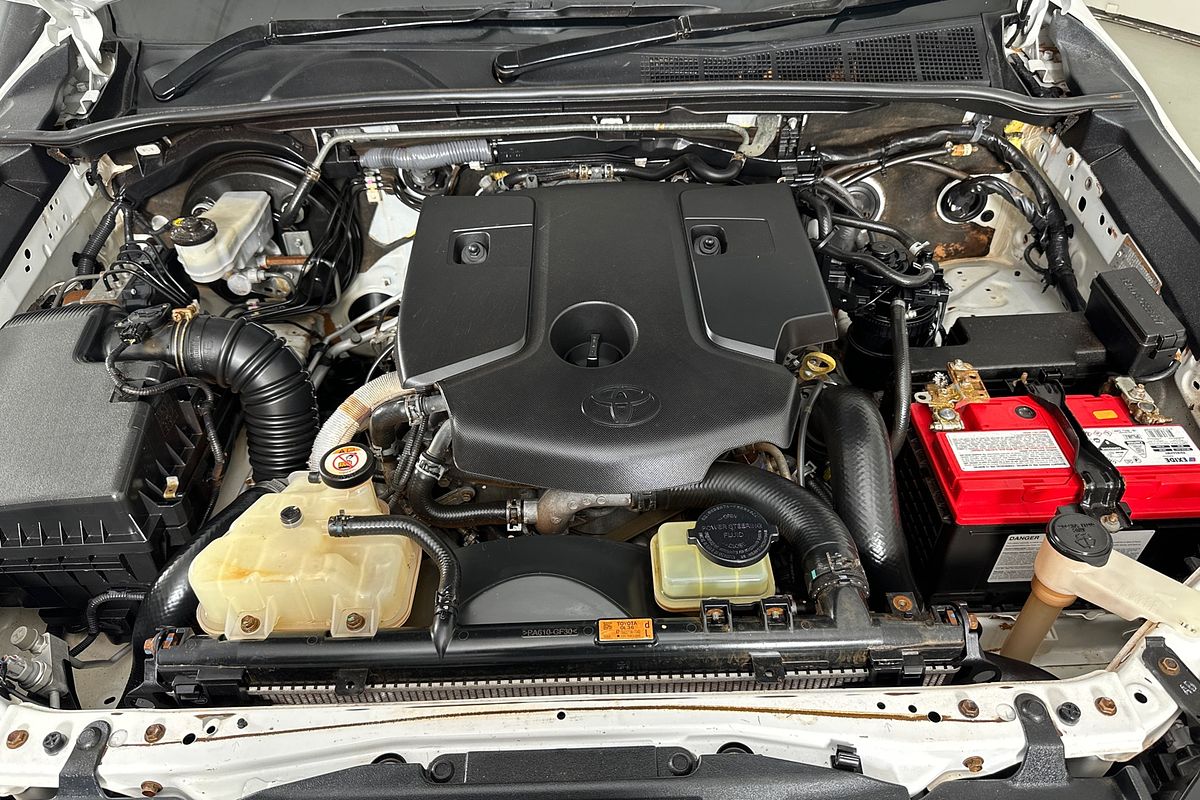 2020 Toyota HILUX SR (4x4) GUN126R MY19 UPGRADE 4X4