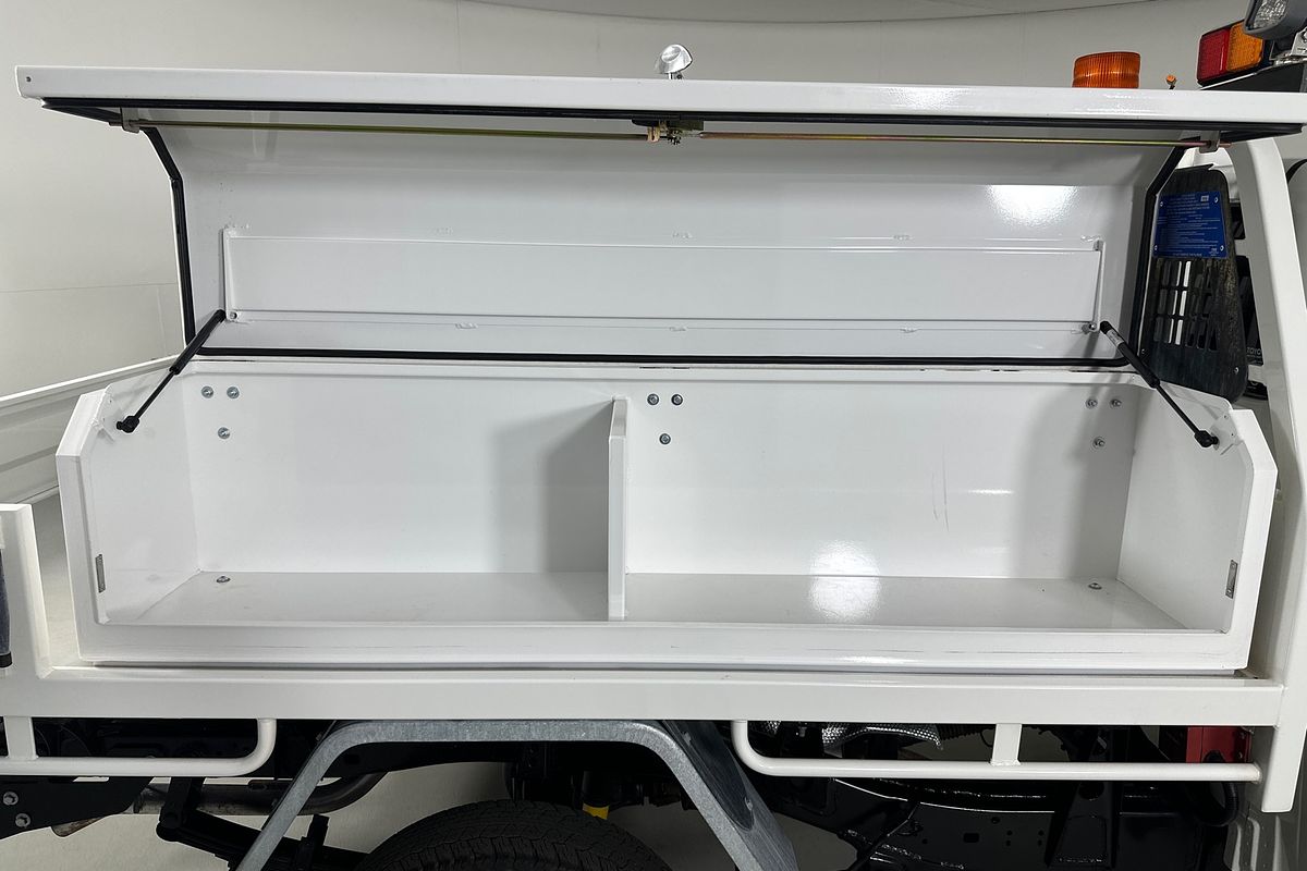 2023 Toyota HILUX SR GUN126R 4X4