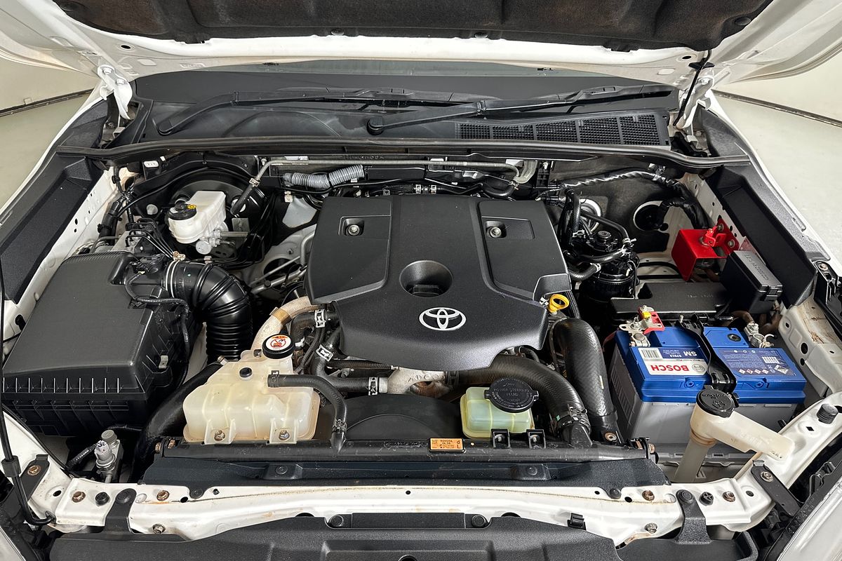 2020 Toyota HILUX SR (4x4) GUN126R MY19 UPGRADE 4X4