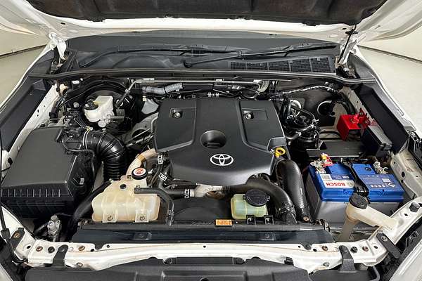 2020 Toyota HILUX SR (4x4) GUN126R MY19 UPGRADE 4X4