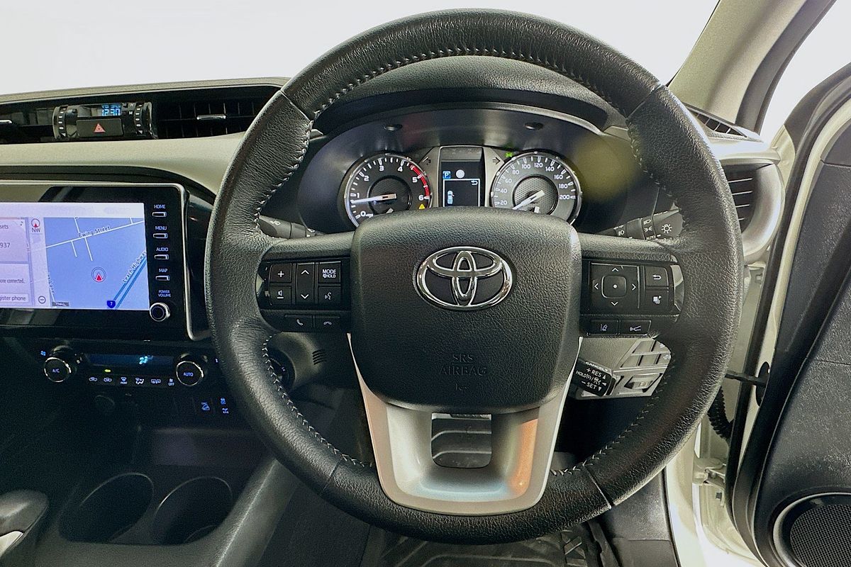 2021 Toyota HILUX SR5 (4x4) GUN126R FACELIFT 4X4