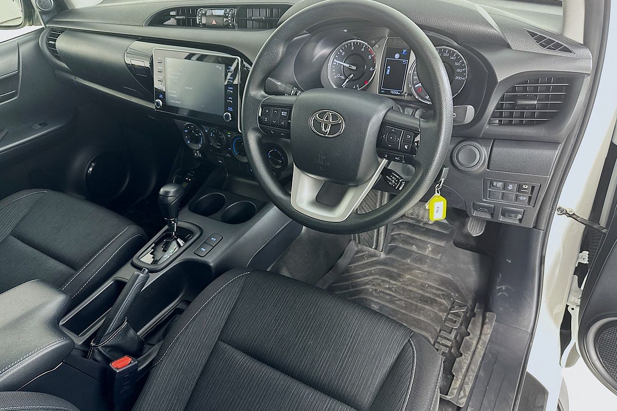 2024 Toyota HILUX SR GUN126R 4X4