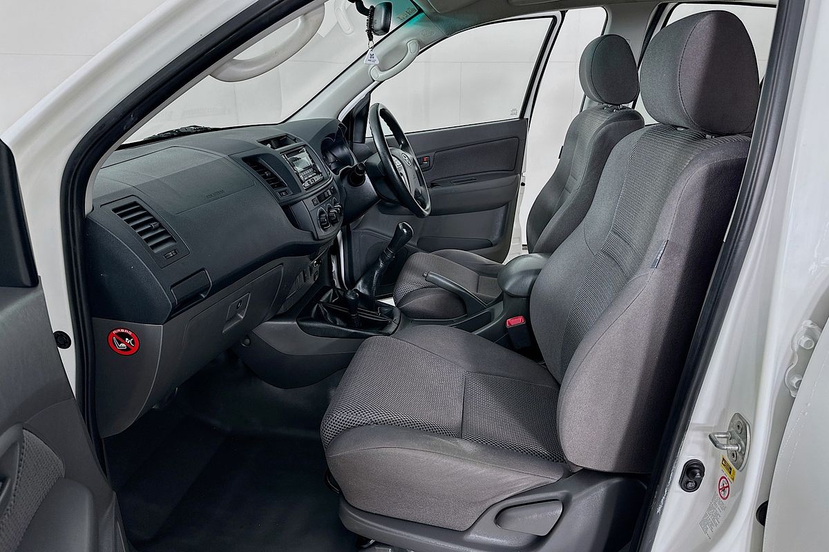 2013 Toyota HILUX SR (4x4) KUN26R MY14 4X4
