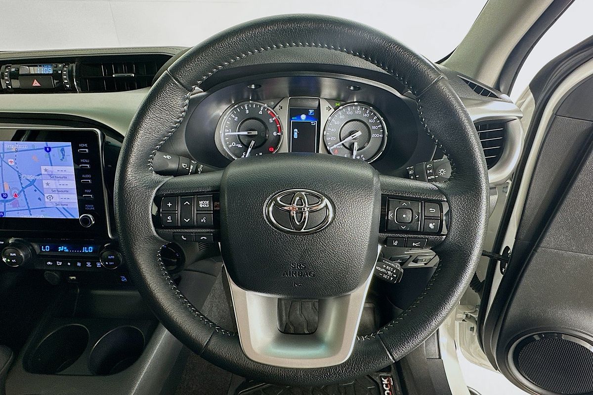 2023 Toyota HILUX SR5 (4x4) GUN126R 4X4