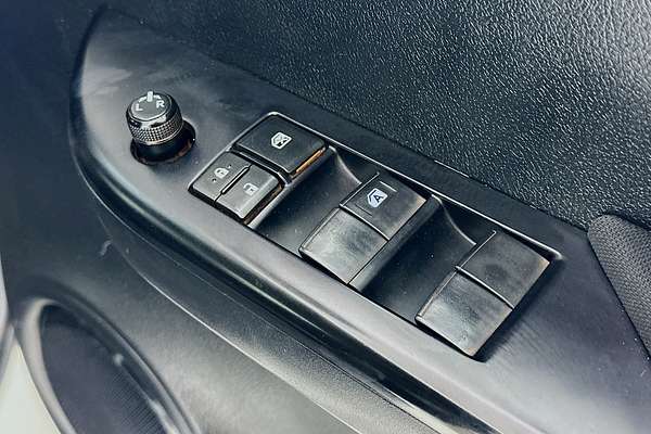 2020 Toyota HILUX SR (4x4) GUN126R MY19 UPGRADE 4X4