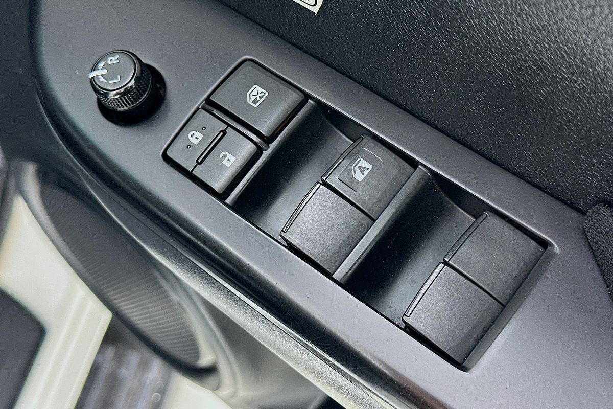 2021 Toyota HILUX SR (4x4) GUN126R 4X4
