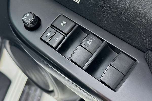 2021 Toyota HILUX SR (4x4) GUN126R 4X4