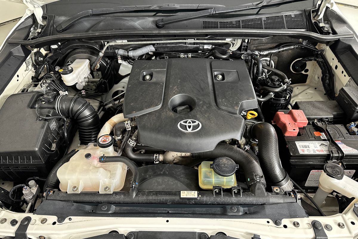 2021 Toyota HILUX SR (4x4) GUN126R FACELIFT 4X4