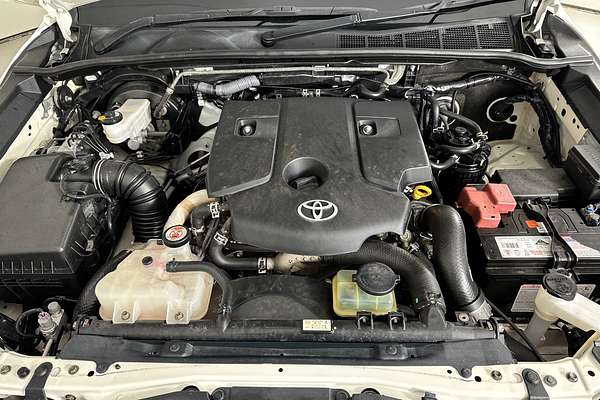 2021 Toyota HILUX SR (4x4) GUN126R FACELIFT 4X4