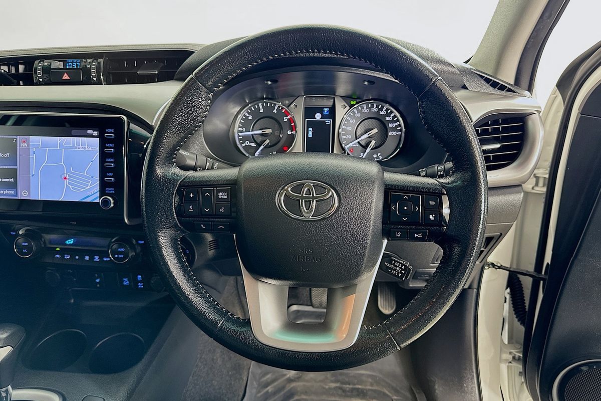 2021 Toyota HILUX SR5+ (4x4) GUN126R FACELIFT 4X4