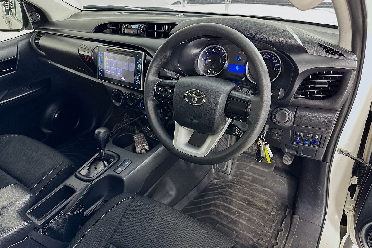 2019 Toyota HILUX SR (4x4) GUN126R MY19 UPGRADE 4X4