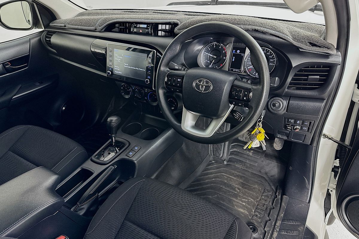 2021 Toyota HILUX SR (4x4) GUN126R 4X4