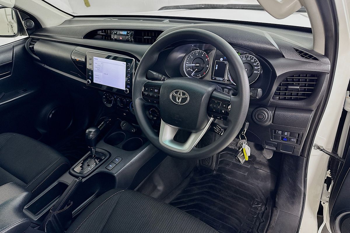 2022 Toyota HILUX SR (4x4) GUN126R 4X4