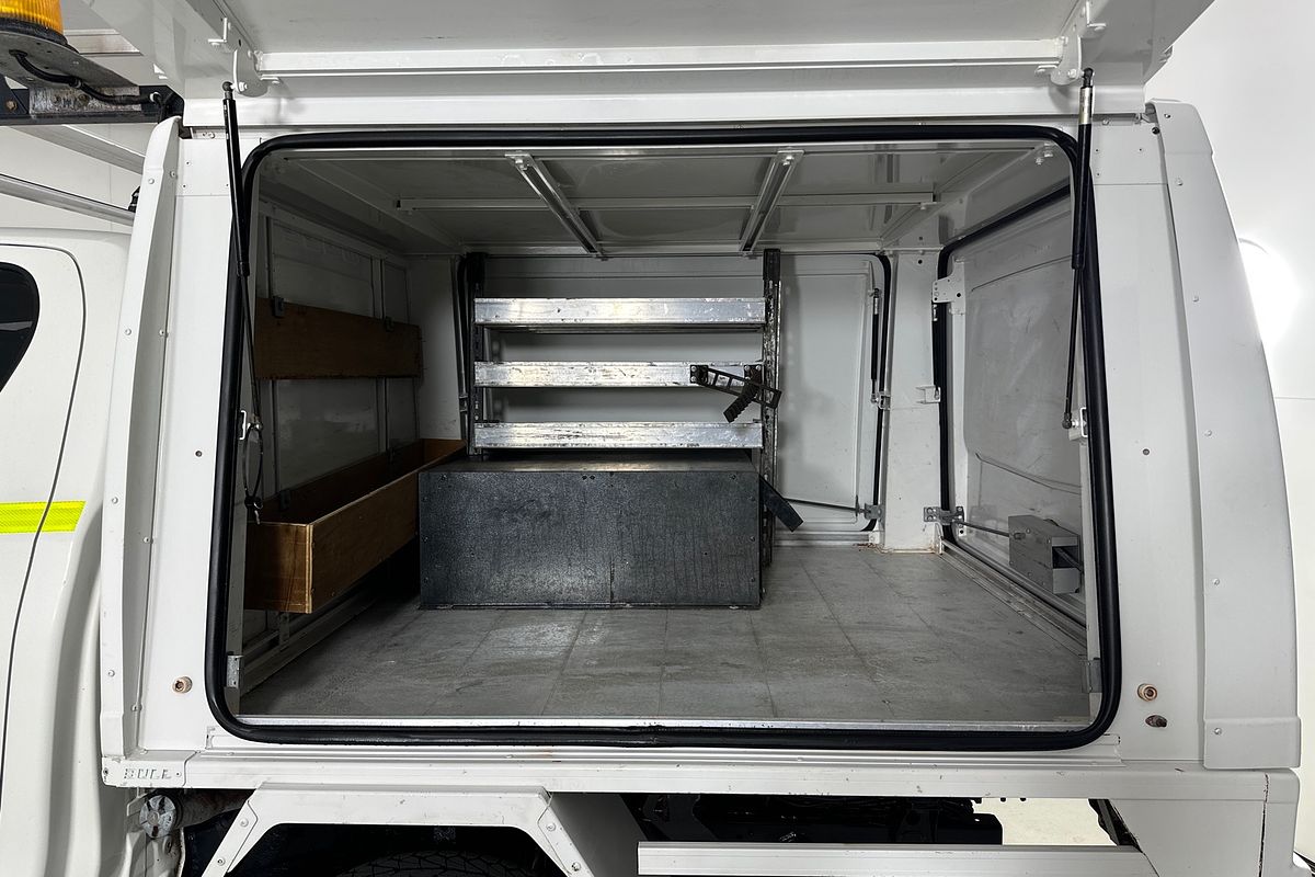 2020 Toyota HILUX SR (4x4) GUN126R FACELIFT 4X4