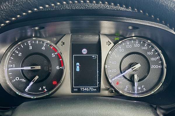 2021 Toyota HILUX SR5 (4x4) GUN126R 4X4