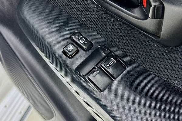 2015 Toyota HILUX SR (4x4) KUN26R MY14 4X4