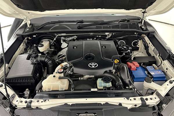 2021 Toyota HILUX SR (4x4) GUN126R 4X4