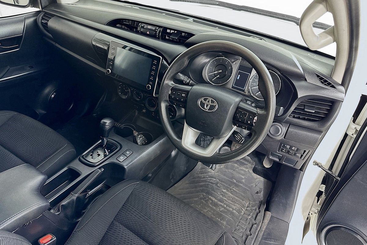 2022 Toyota HILUX SR (4x4) GUN126R 4X4