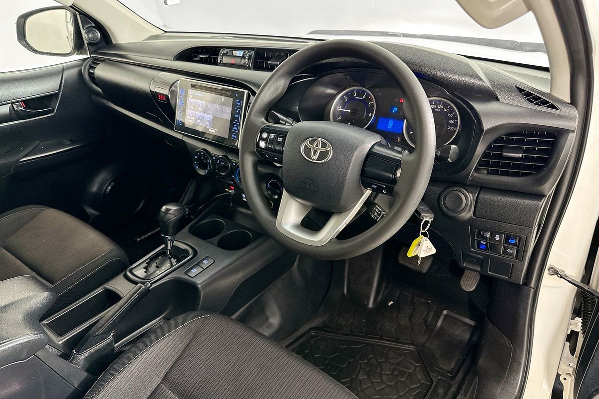 2019 Toyota HILUX SR (4x4) GUN126R MY19 4X4