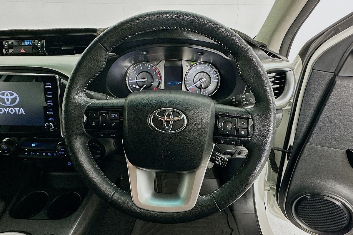 2022 Toyota HILUX SR5 (4x4) GUN126R 4X4