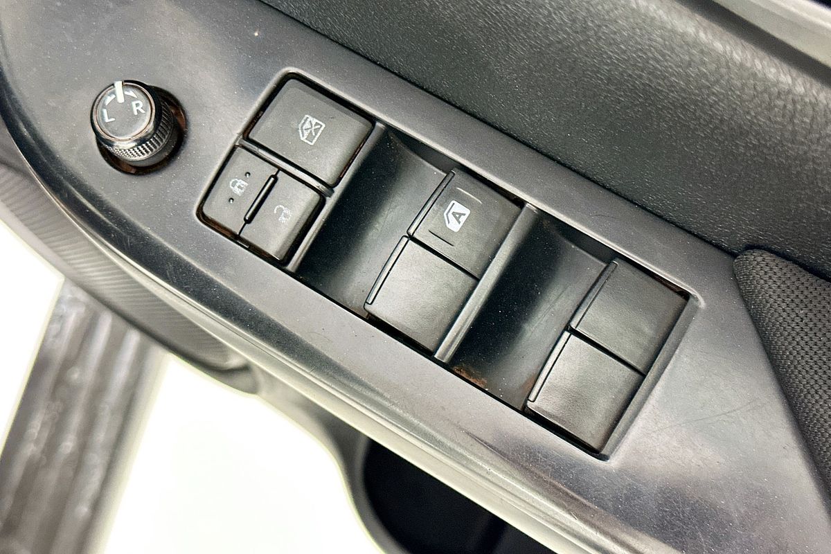 2023 Toyota HILUX SR (4x4) GUN126R 4X4