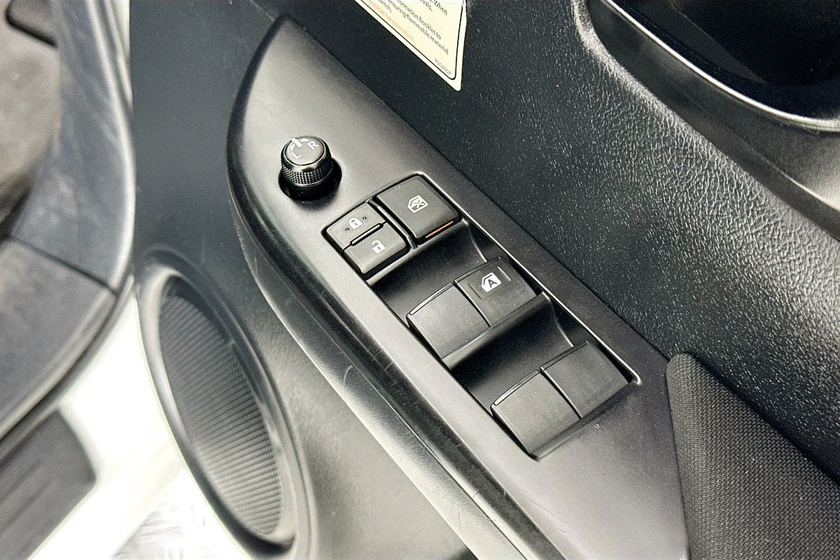 2021 Toyota HILUX SR (4x4) GUN126R 4X4