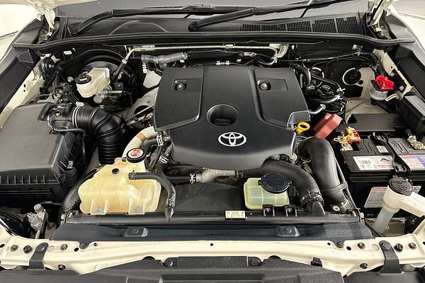 2021 Toyota HILUX SR (4x4) GUN126R FACELIFT 4X4