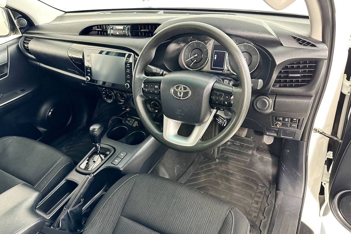 2023 Toyota HILUX SR (4x4) GUN126R 4X4