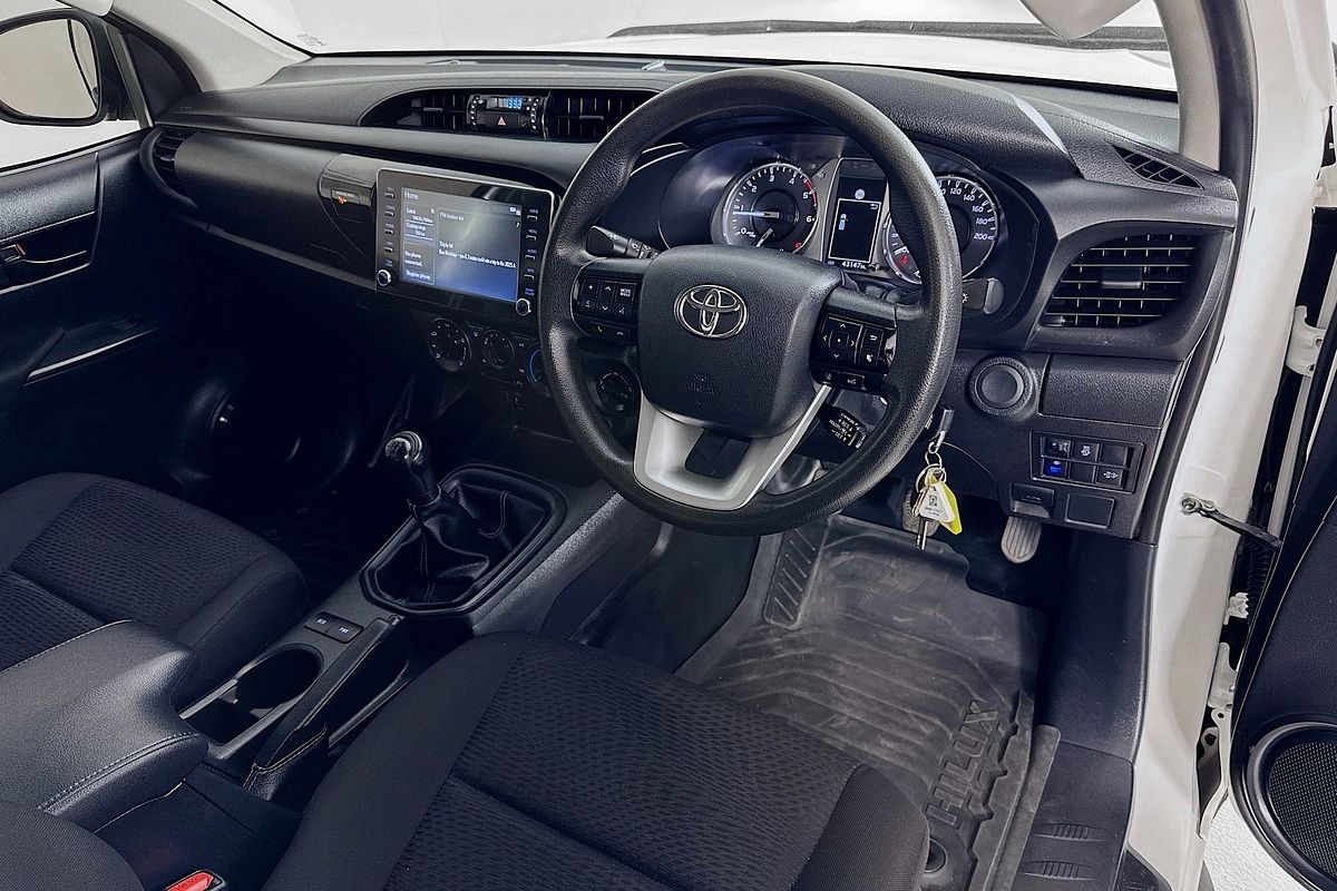 2022 Toyota HILUX SR (4x4) GUN126R 4X4