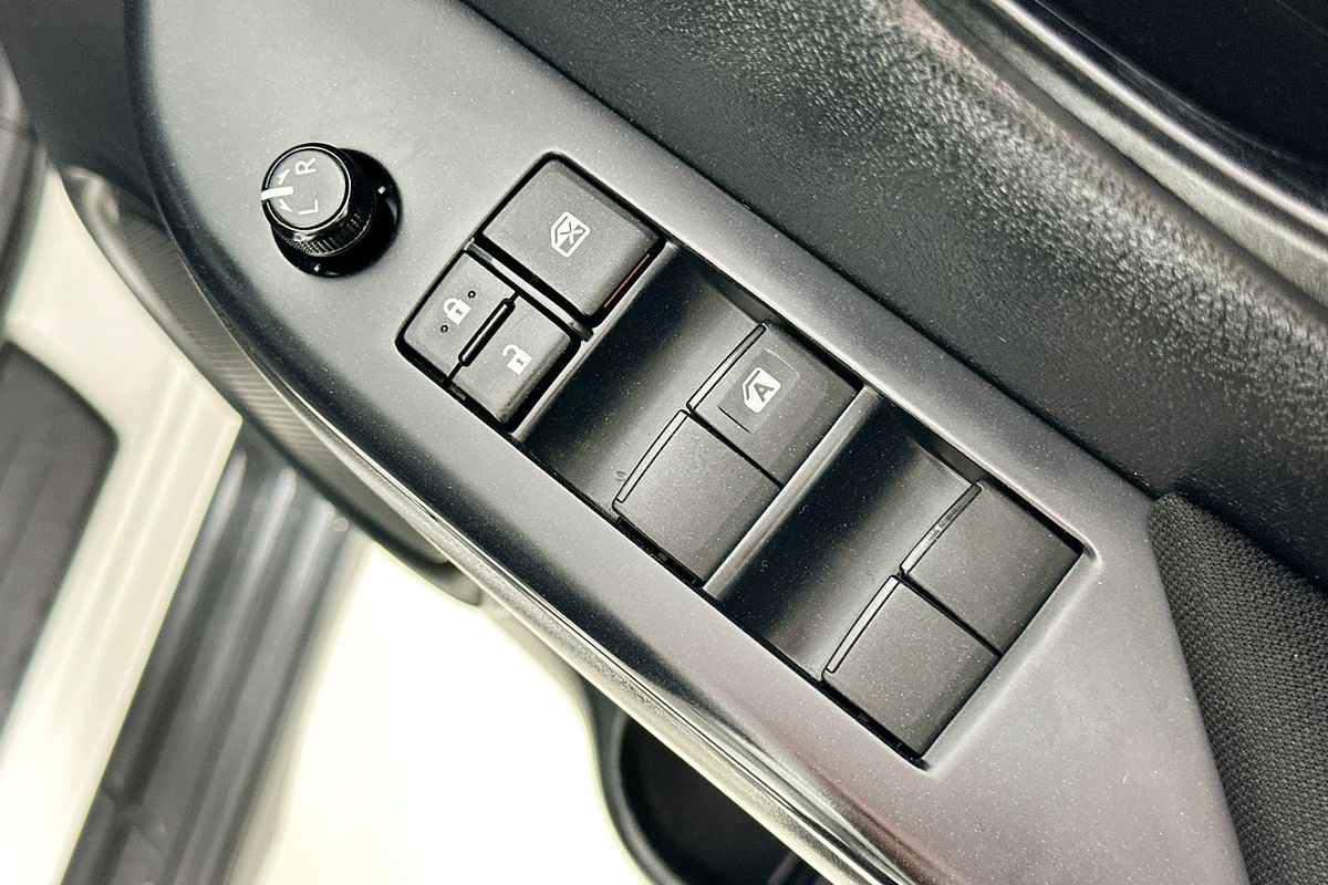 2022 Toyota HILUX SR (4x4) GUN126R 4X4