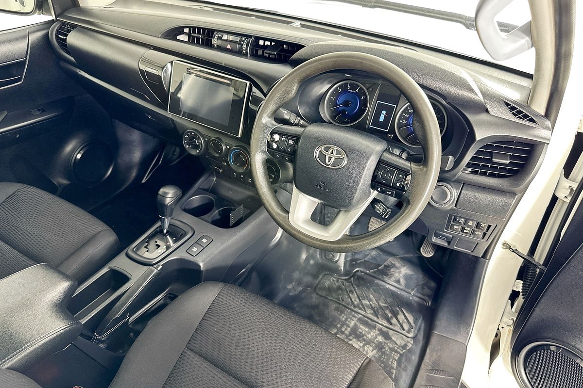 2019 Toyota HILUX SR (4x4) GUN126R MY19 4X4