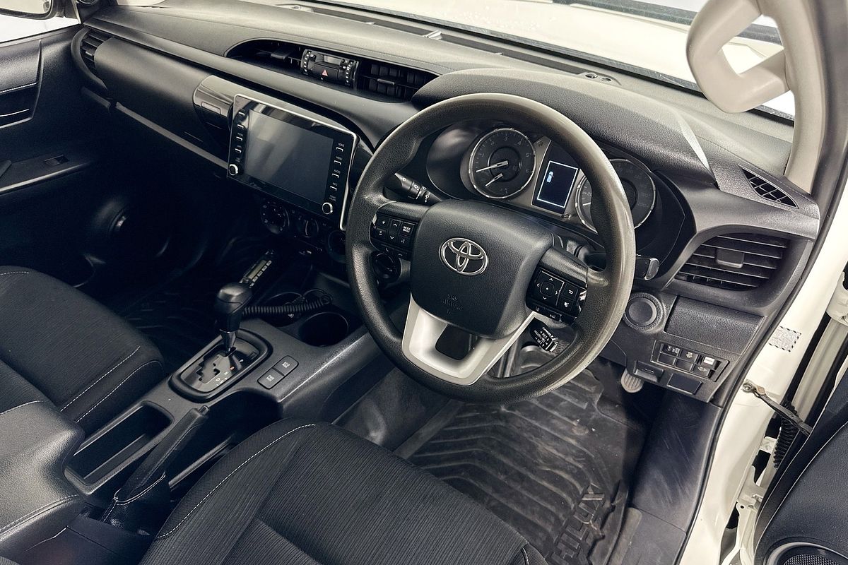2021 Toyota HILUX SR (4x4) GUN126R 4X4