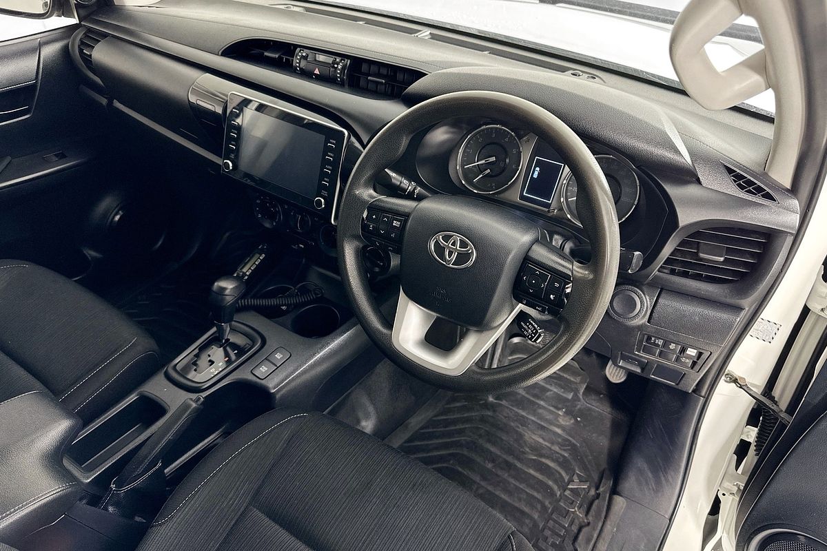 2021 Toyota HILUX SR (4x4) GUN126R 4X4