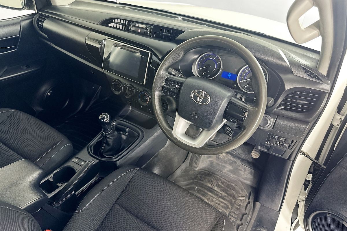 2019 Toyota HILUX SR (4x4) GUN126R MY19 4X4