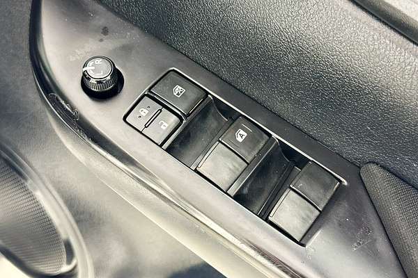 2019 Toyota HILUX SR (4x4) GUN126R MY19 4X4