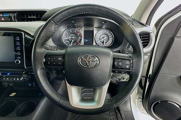 2024 Toyota Hilux SR5 (4x4) GUN126R 4X4