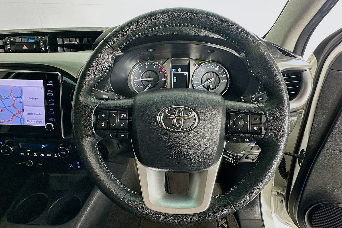 2021 Toyota HILUX SR5 (4x4) GUN126R 4X4