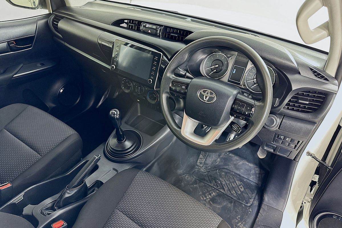 2020 Toyota HILUX WORKMATE HI-RIDER GUN135R FACELIFT 4x2