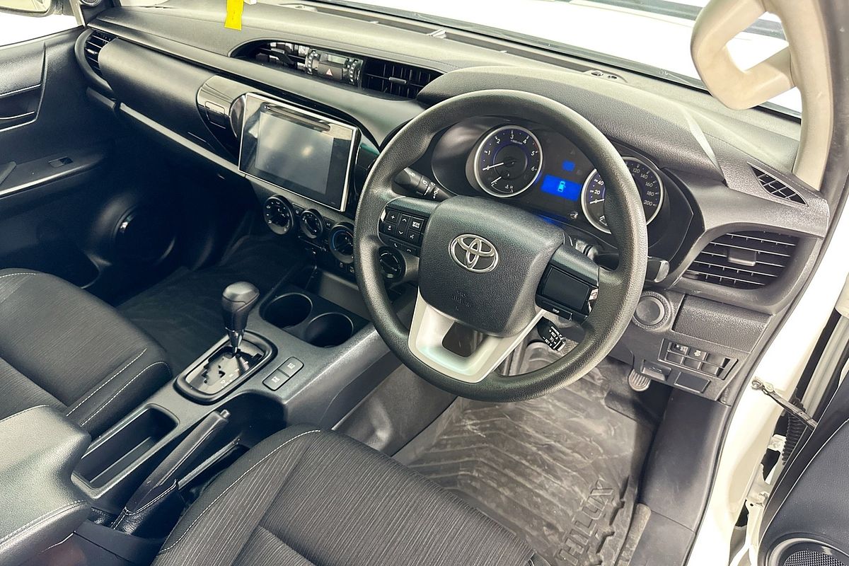 2018 Toyota HILUX SR (4x4) GUN126R MY17 4X4