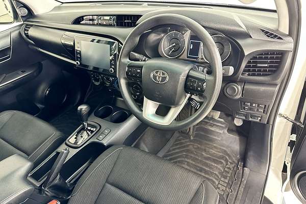 2024 Toyota HILUX SR (4x4) GUN126R 4X4