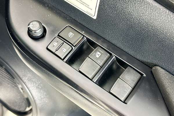 2021 Toyota HILUX SR (4x4) GUN126R FACELIFT 4X4
