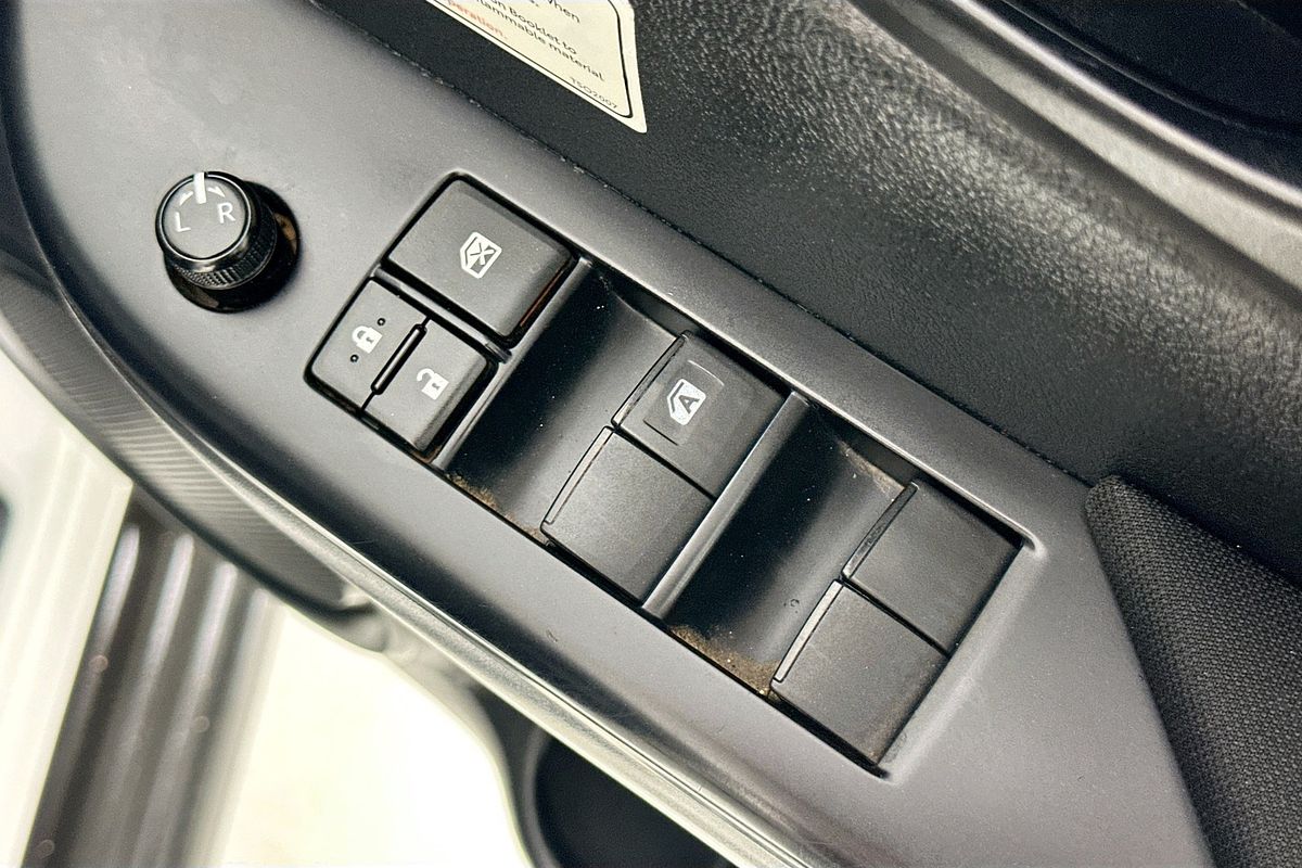 2021 Toyota HILUX SR (4x4) GUN126R 4X4