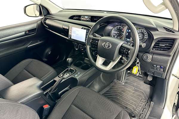 2021 Toyota HILUX SR (4x4) GUN126R 4X4