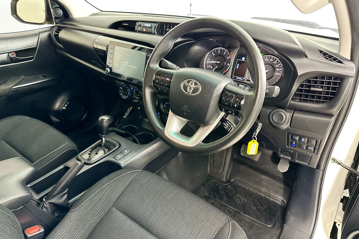 2023 Toyota HILUX SR (4x4) GUN126R 4X4