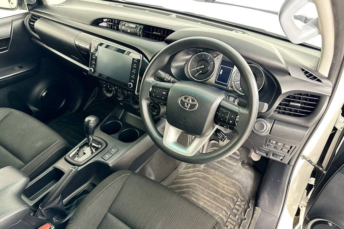 2024 Toyota HILUX SR (4x4) GUN126R 4X4