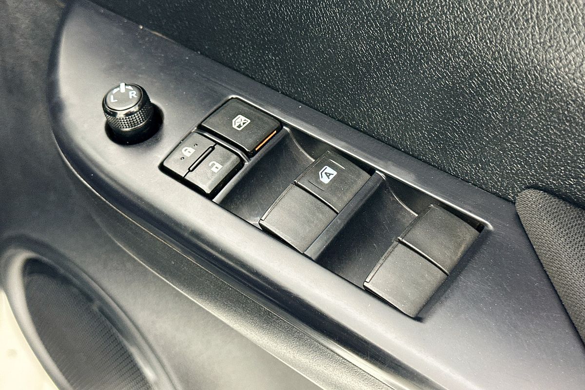 2022 Toyota HILUX SR (4x4) GUN126R 4X4