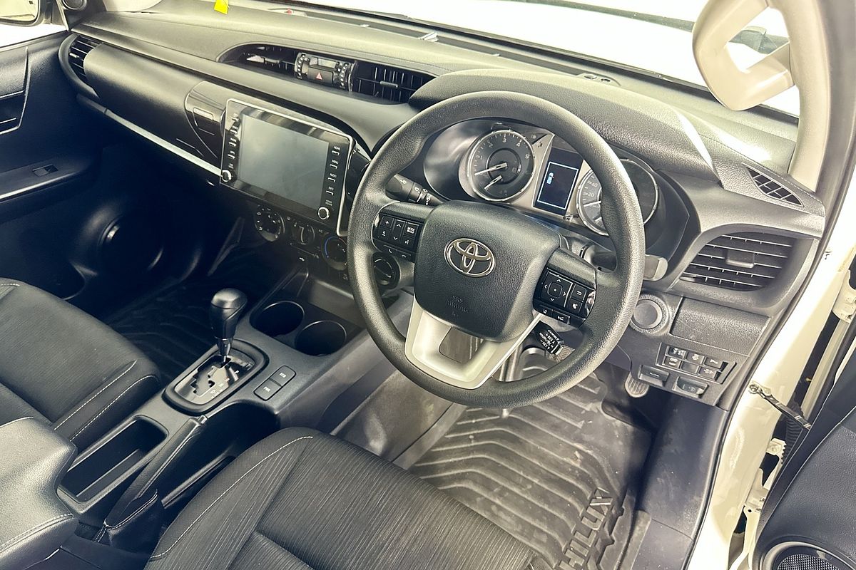 2024 Toyota HILUX SR (4x4) GUN126R 4X4