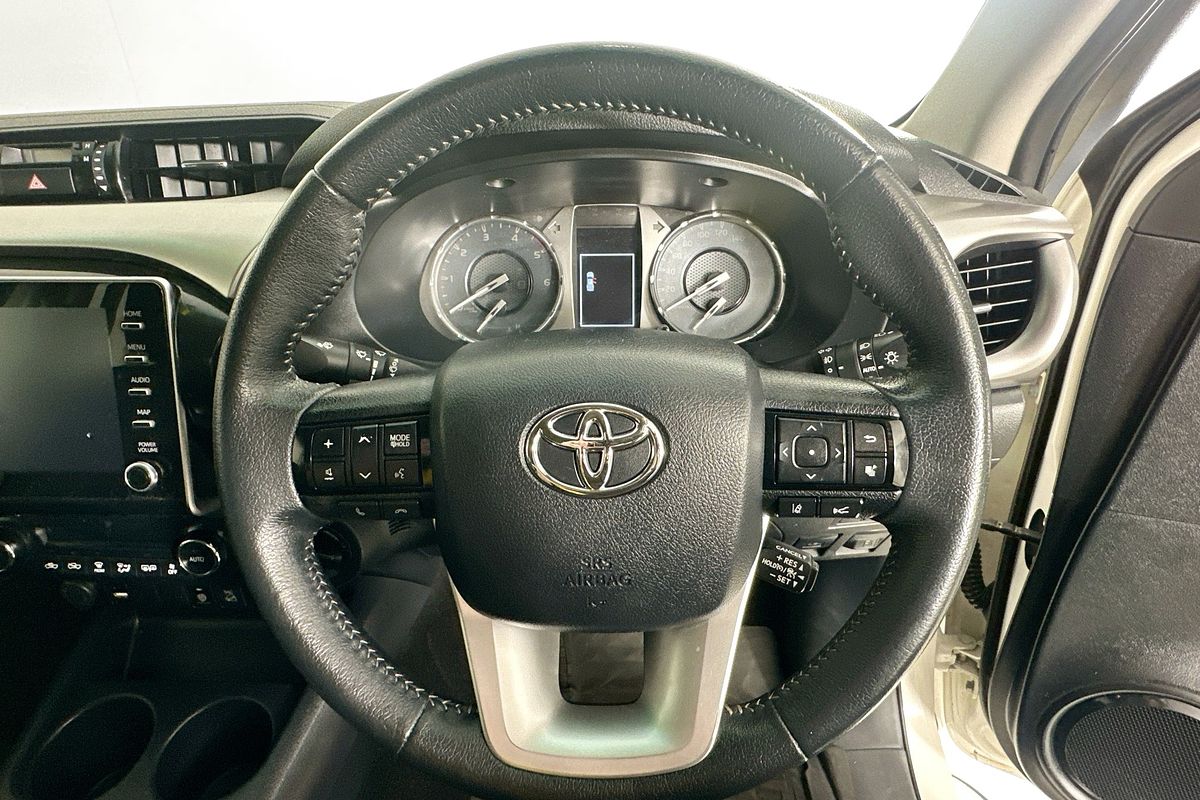 2021 Toyota HILUX SR5 (4x4) GUN126R 4X4